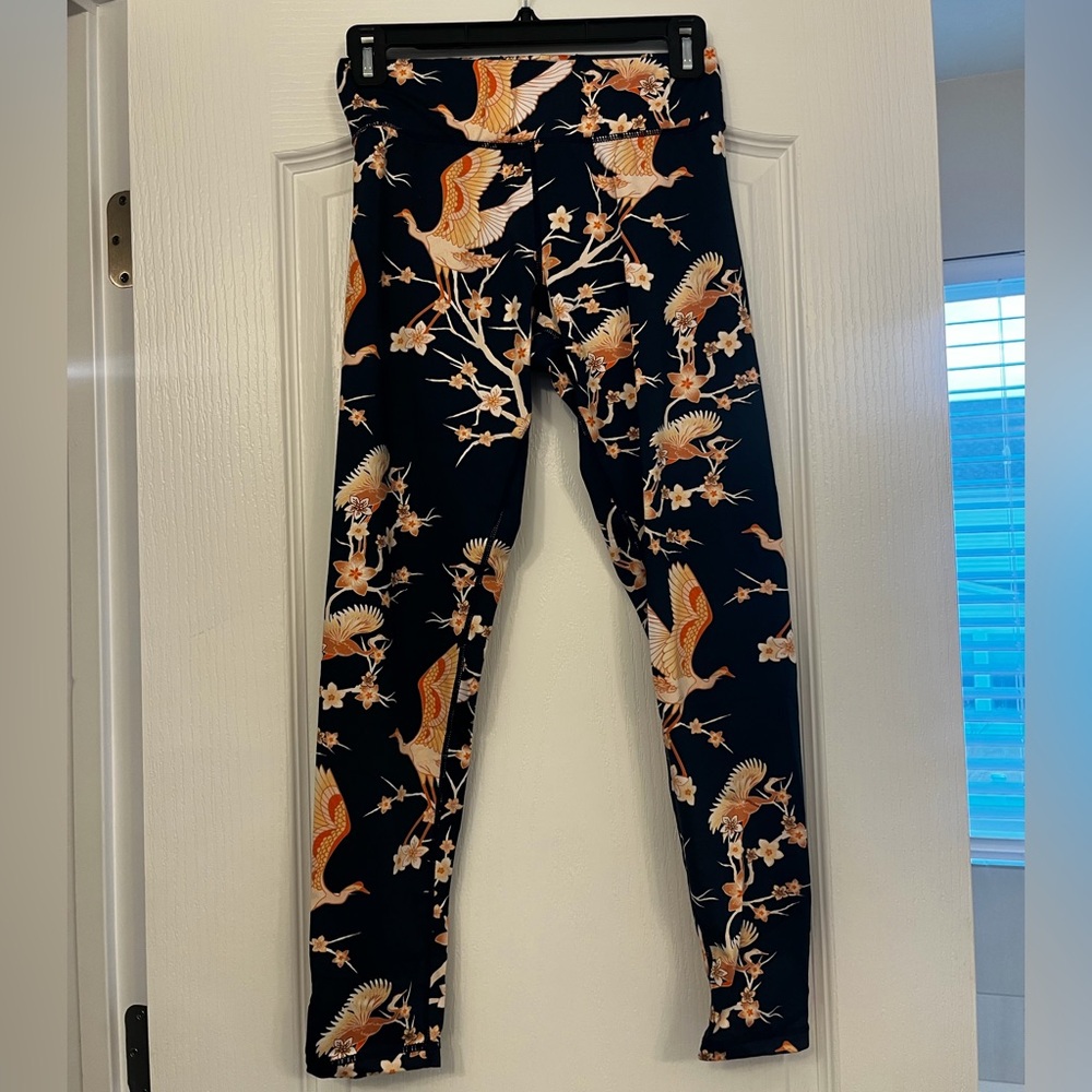 MINKPINK Move Leggings Blue With Pink Floral Bird Print Size Medium